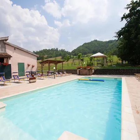 Welcoming In With Pool Vakantiehuis