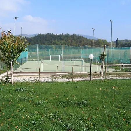 Welcoming In With Pool * Urbania
