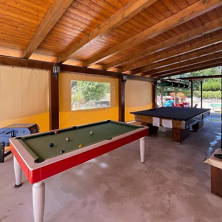 Welcoming In With Pool Urbania