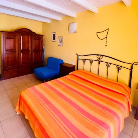 Vakantiehuis Welcoming In With Pool *