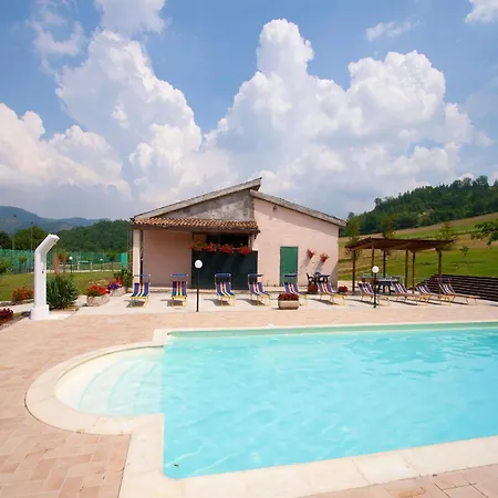 Welcoming In With Pool Vakantiehuis Urbania