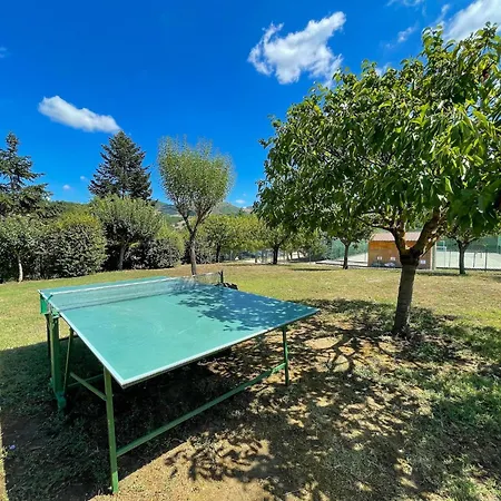 Vakantiehuis Welcoming In With Pool *